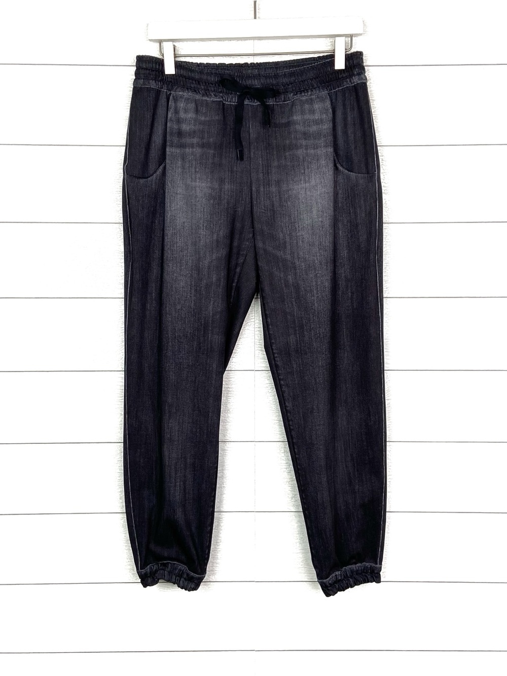 LUCY Do Everything IndiGO Faux Denim Jogger Pant Black Gray Small